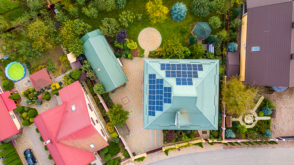 Luftaufnahme von zwei Häusern (c) Shutterstock Bilanol