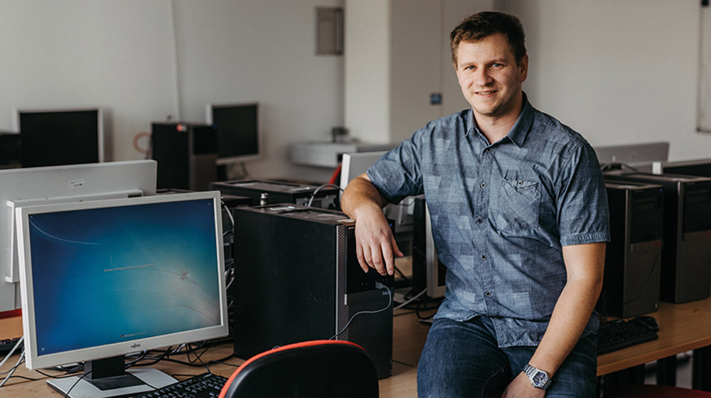 Student Marco Finkendei hat kein Abitur, dafür aber einen Meister und eine Menge Berufserfahrung im IT-Bereich.