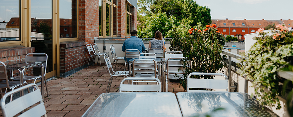 On the terrace of the canteen in the medical faculty (c) Hannah Theile Uni Magdeburg