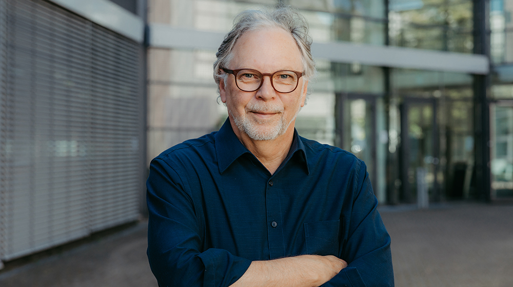 Portrait Prof. Joachim Weimann (c) Jana Dünnhaupt Uni Magdeburg