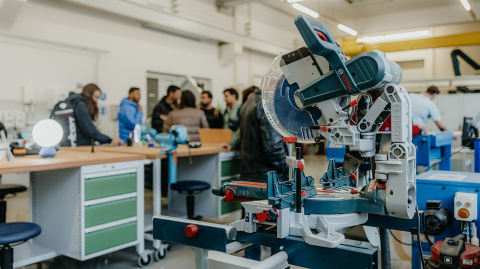 Maschinen in der StudierendenWerkstatt (c) Hannah Theile Uni Magdeburg In der StudierendenWerkstatt stehen den Nutzern zahlreiche Maschinen zur Verfügung (c) Hannah Theile Uni Magdeburg