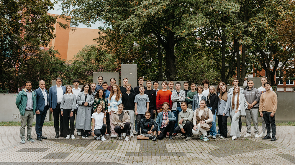 Gruppenportrait Willkommensveranstaltung Ukrainische Flüchtlinge