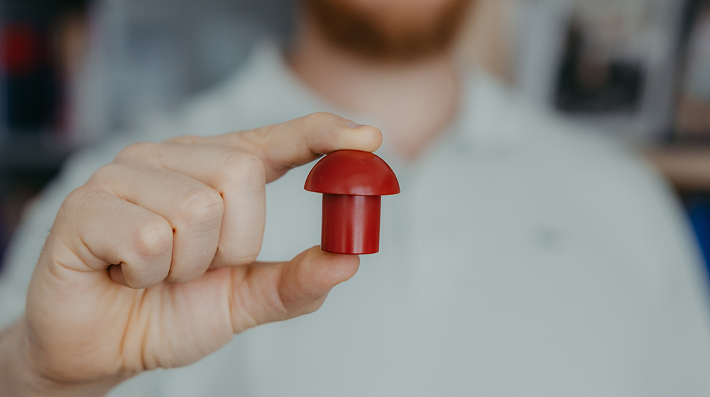 Niete von der Brücke (c) Jana Dünnhaupt Uni Magdeburg Niete von der Brücke (c) Jana Dünnhaupt Uni Magdeburg