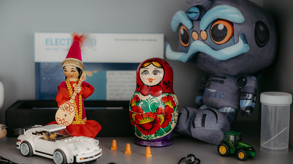 Regal mit den Figuren (c) Jana Dünnhaupt Regal mit den Figuren (c) Jana Dünnhaupt