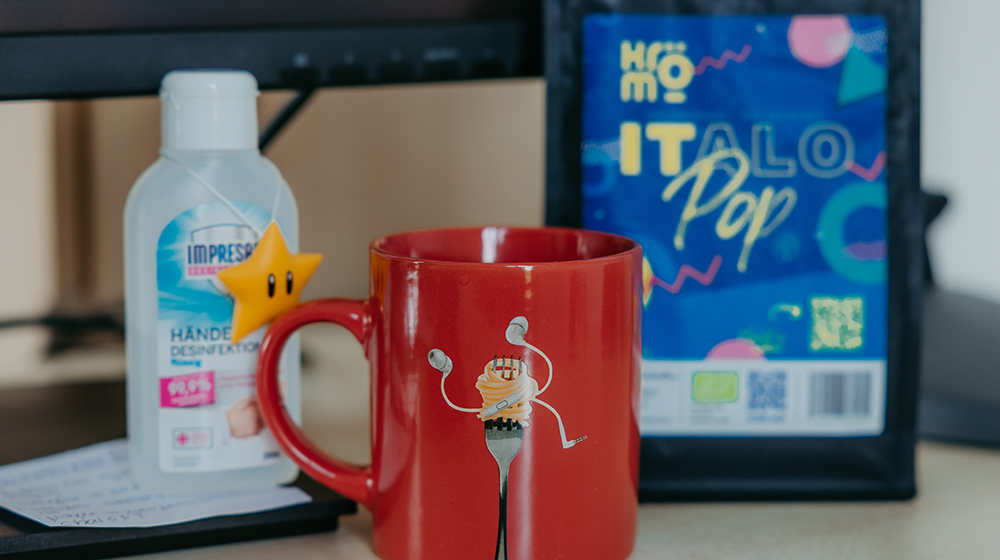 Tasse und Kröm Kaffee (c) Jana Dünnhaupt Uni Magdeburg