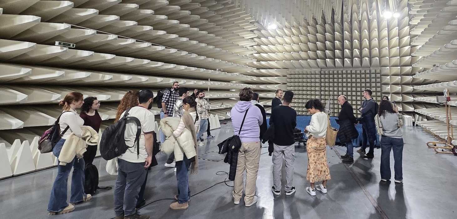 6 Besuch der Absorberhalle