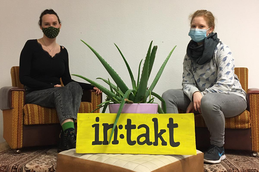 Die Studentinnen Undine und Theresa im intakt (Foto: privat)