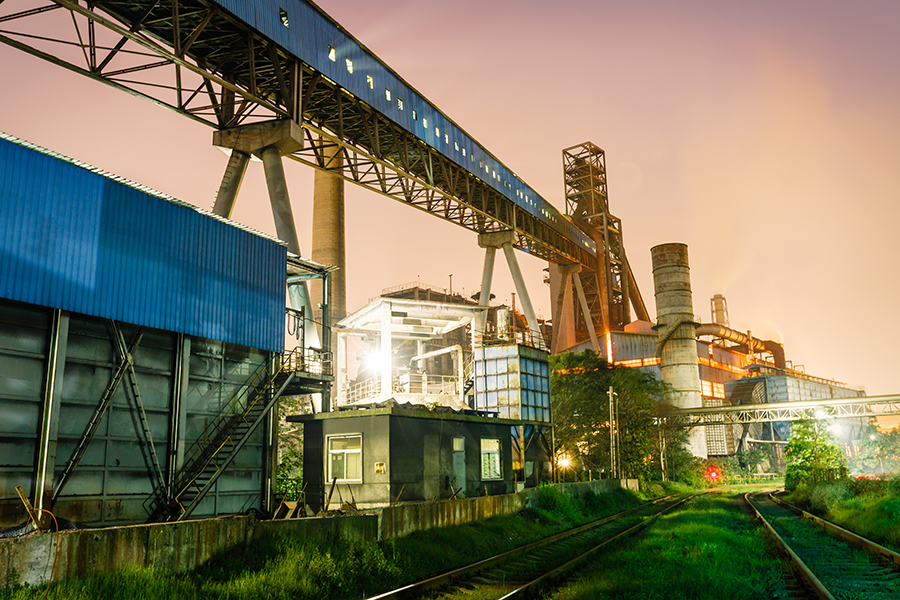 Industrie-Reaktoren (c) Shutterstock zhao jiankang