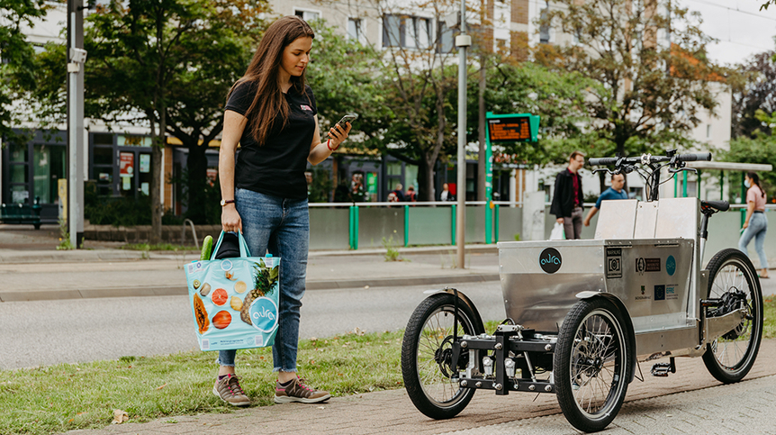 Die Uni Magdeburg entwickelt ein autnomes Lastenrad, das per App gerufen werden kann (c) Jana Dünnhaupt / Uni Magdeburg